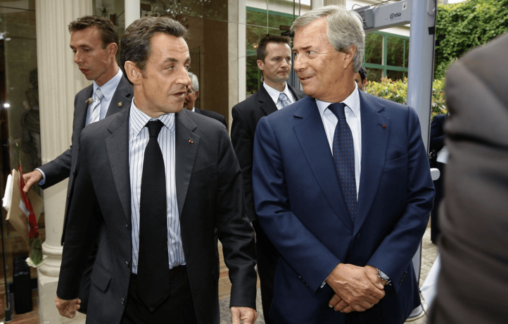 Nicolas Sarkozy et Vincent Bolloré, en 2008, au 10e anniversaire de la fondation Fondation de la 2ème Chance (B.TESSIER/POOL/AFP)