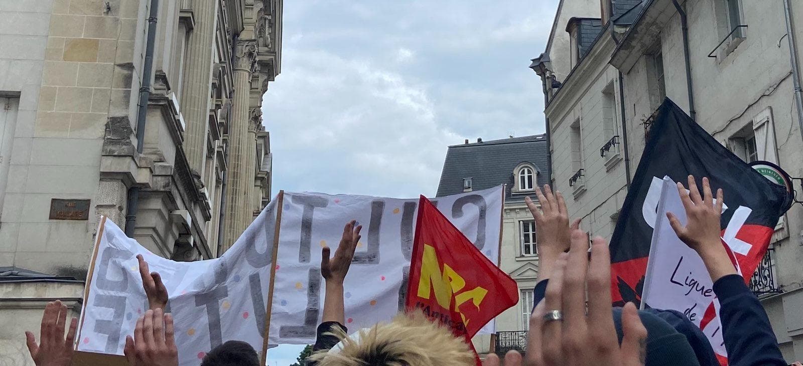 6 mai 2025 - Manifestation à Tours contre Sterin et les Nuits du Bien Commun - 2