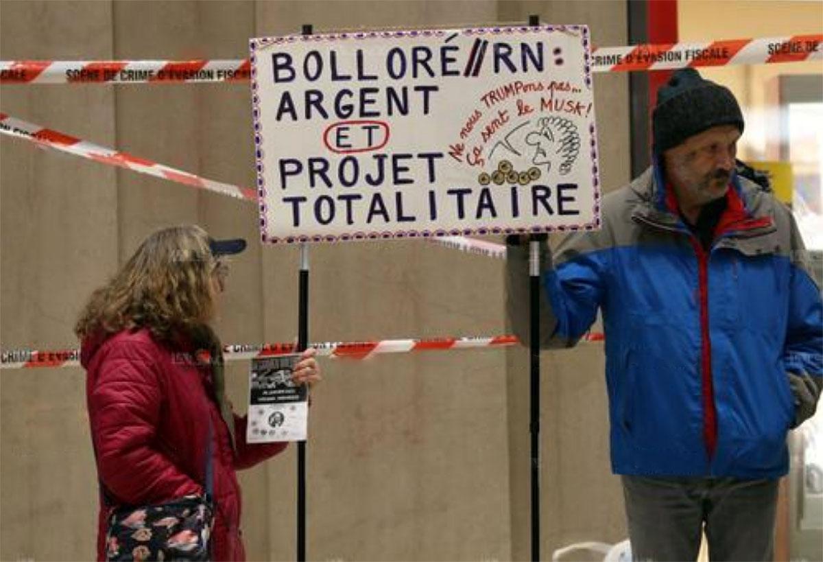 Les enseignes Relay/Bolloré ciblées à travers la France